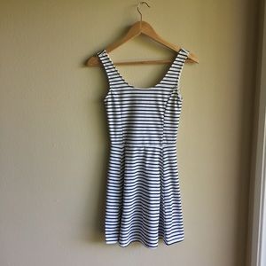 H&M Striped Sleeveless Dress🌙